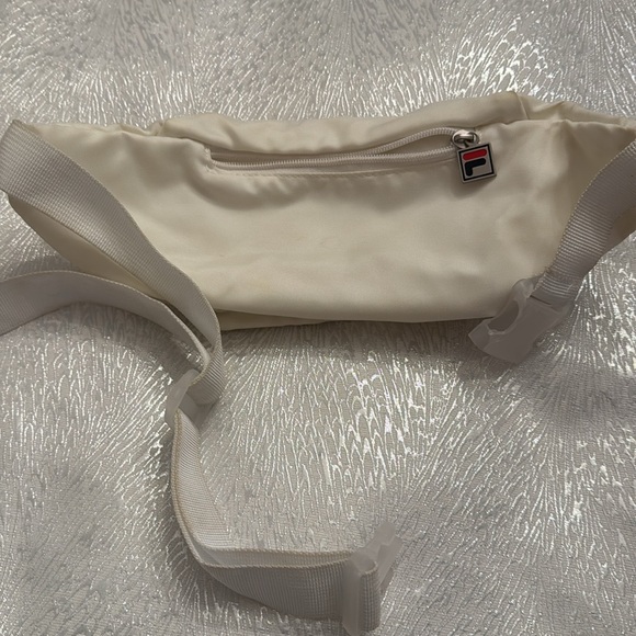 Fila Pouch - Picture 2 of 2